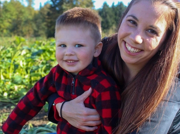 Meet your Posher, Tiffany - Picture 3 of 3